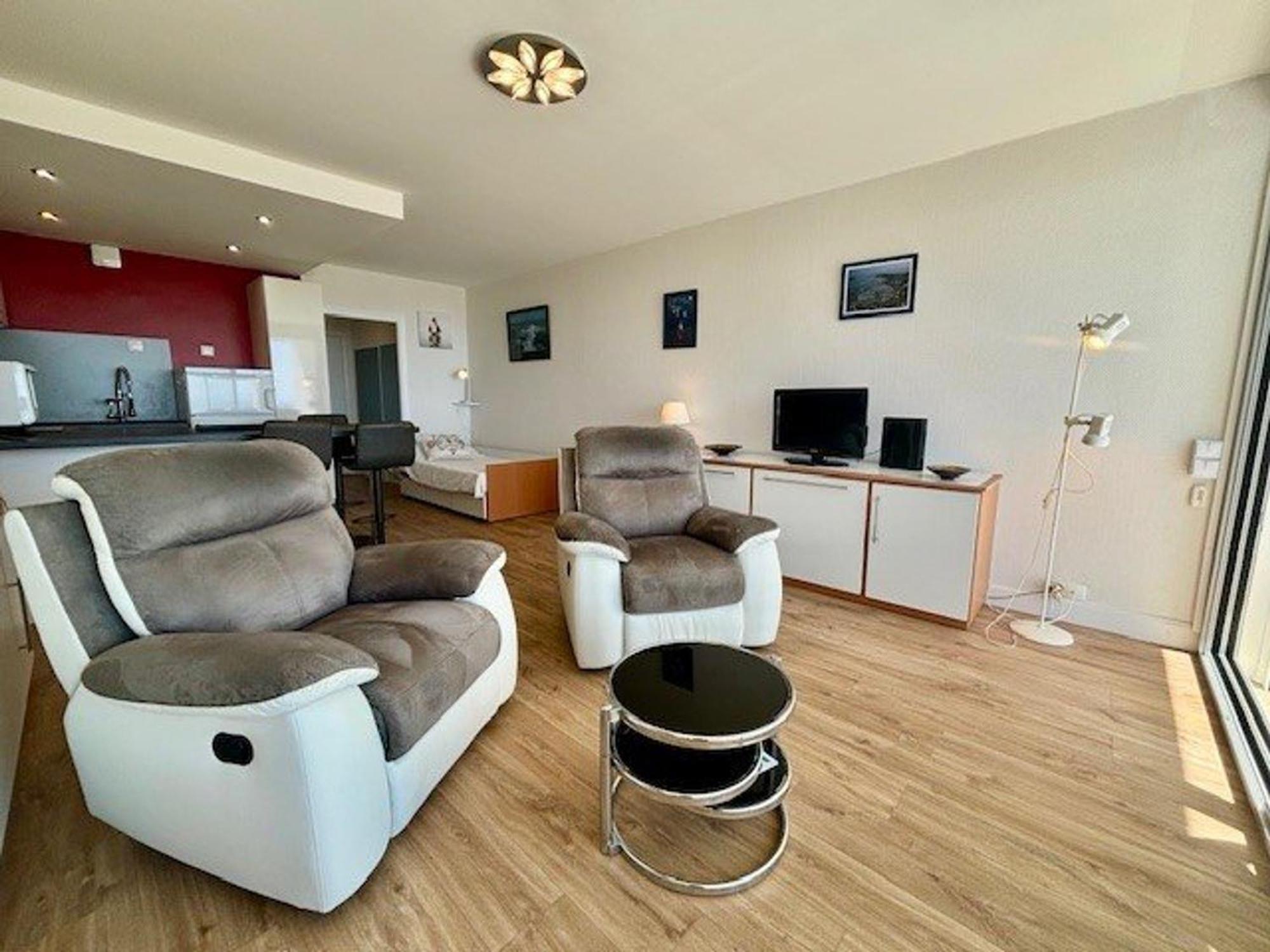 Quiberon: Studio Renove 35M² Avec Balcon, Vue Mer, Parking, Proche Plage Et Thalasso - Fr-1-478-56 Appartement Buitenkant foto